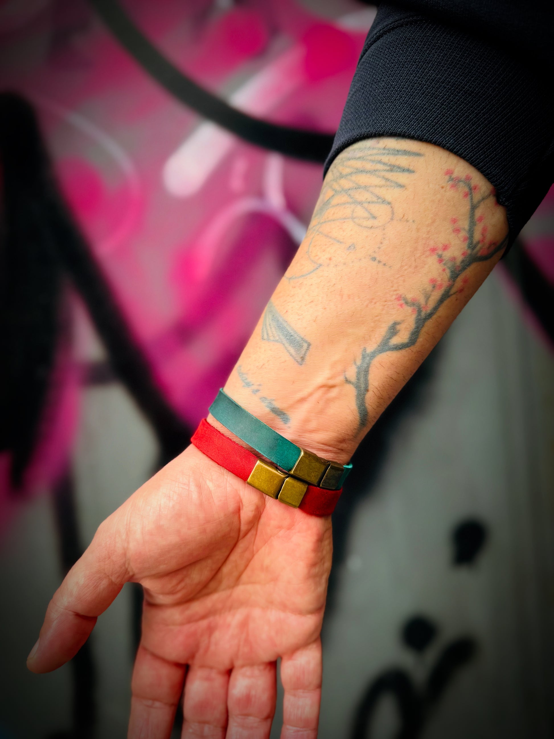 BRACELET