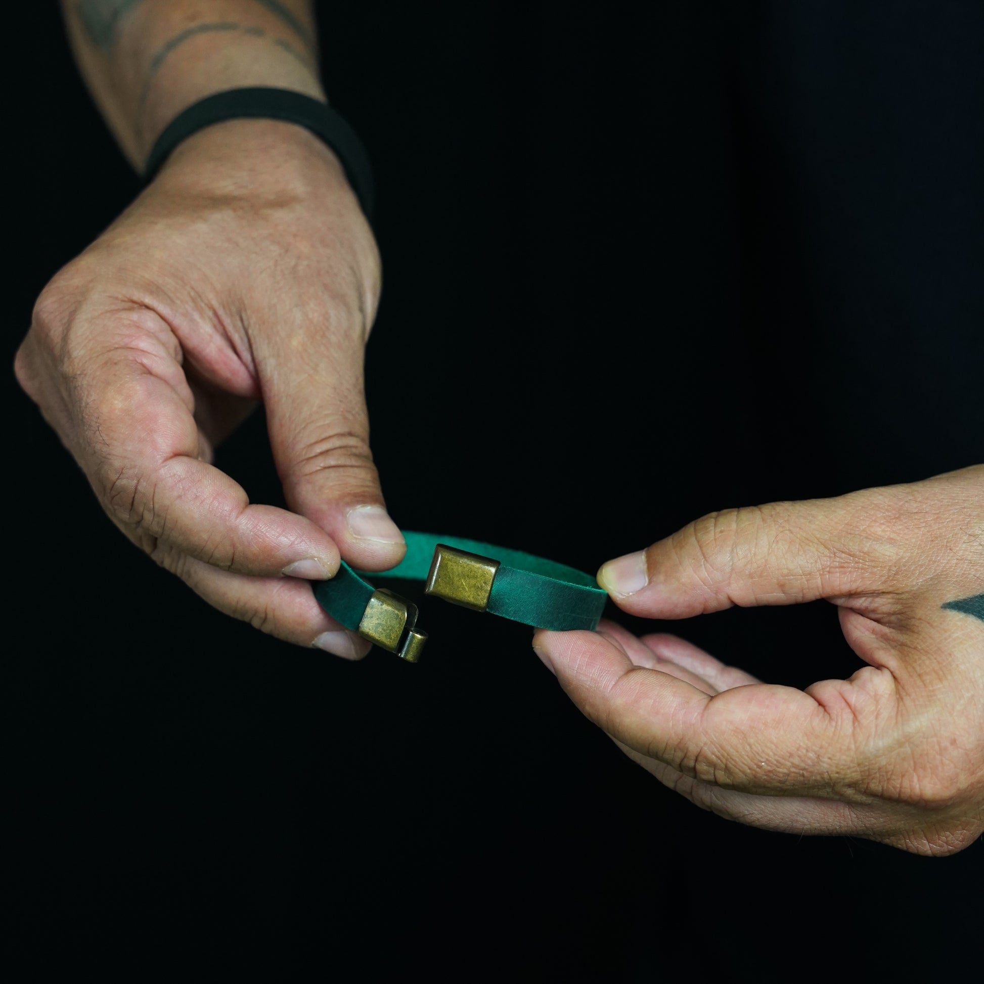 BRACELET
